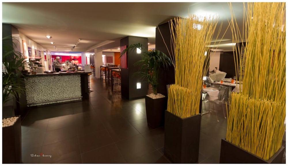 Le Rex Hotel Tarbes Kültér fotó